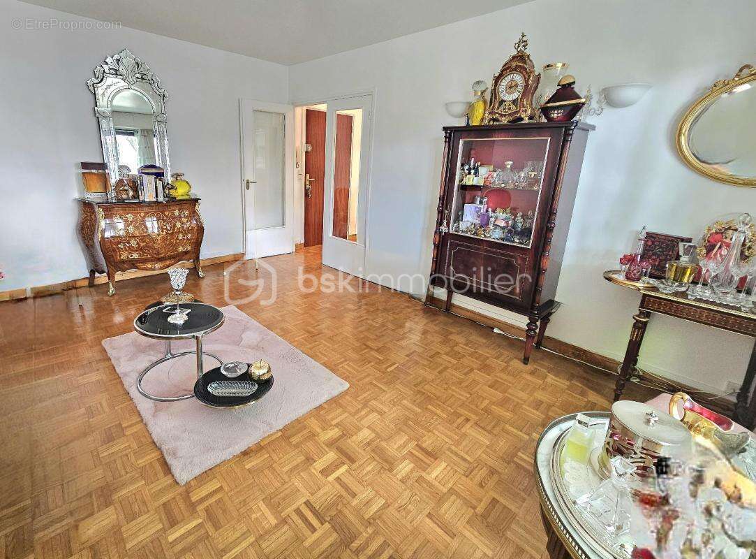 Appartement à LE VESINET