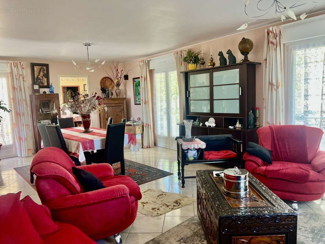 Maison à SAINT-MARTIN-DE-VILLEREAL