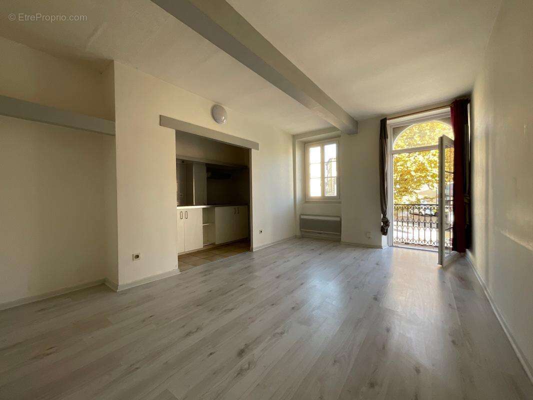 Appartement à CAZERES