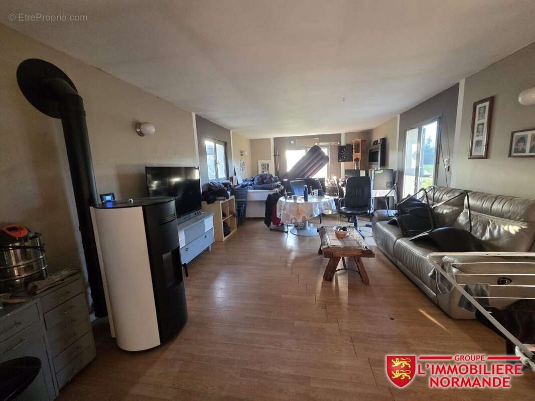 Maison à HONDOUVILLE