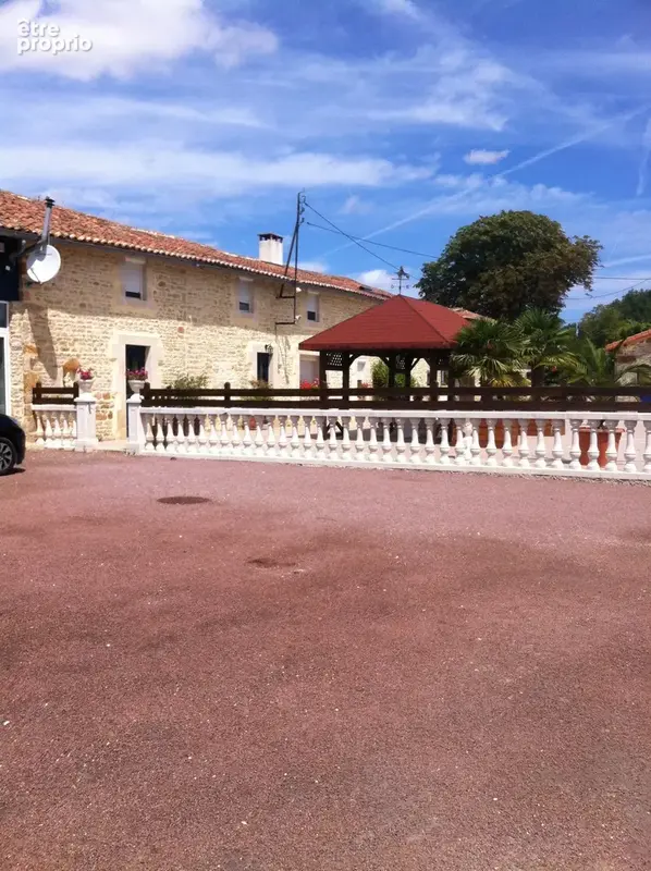 Magifique Longère avec piscine intérieure, 2 maison d'amis et 7 ha de terrain. - photo 19