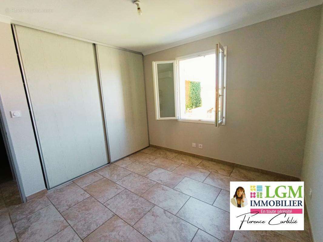 Villa 4 pièces avec garage sur un terrain de 688m² au bout d'une impasse - photo 13