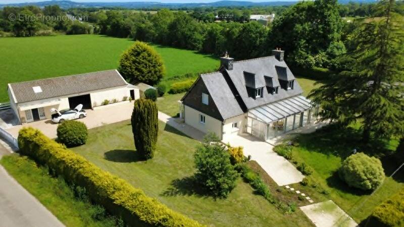 Maison à PLOUNEVEZ-MOEDEC