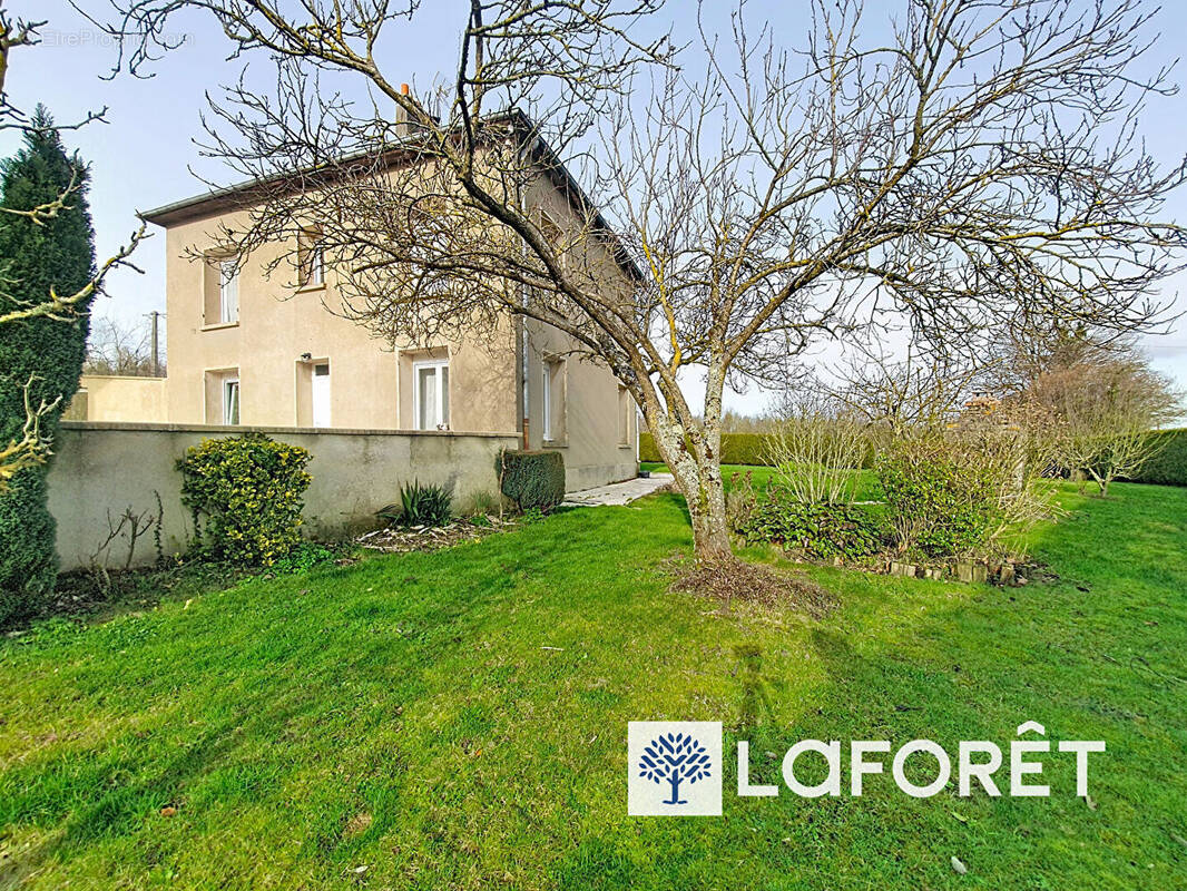 Maison à VILLERS-BOCAGE