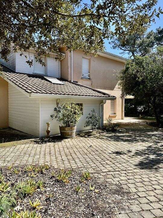 Maison 180 m² à Soulac-Sur-Mer  - photo 8