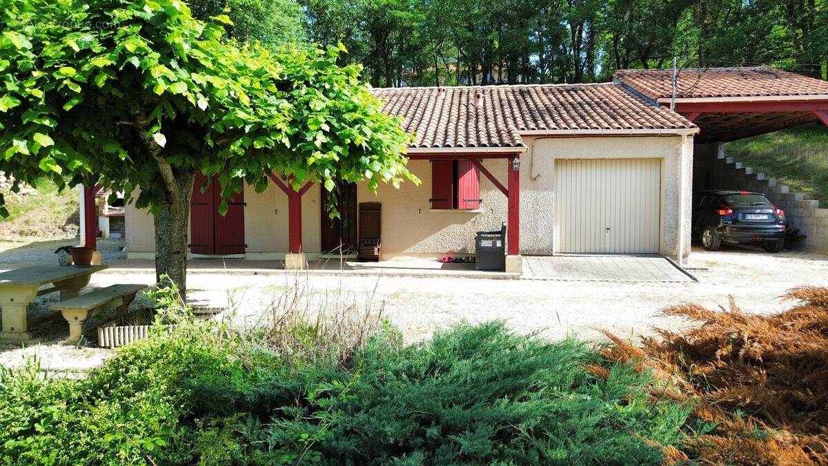 Maison à VALOJOULX