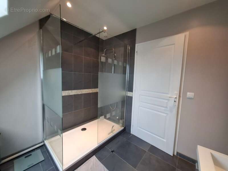 Maison à MONTREUIL-AU-HOULME