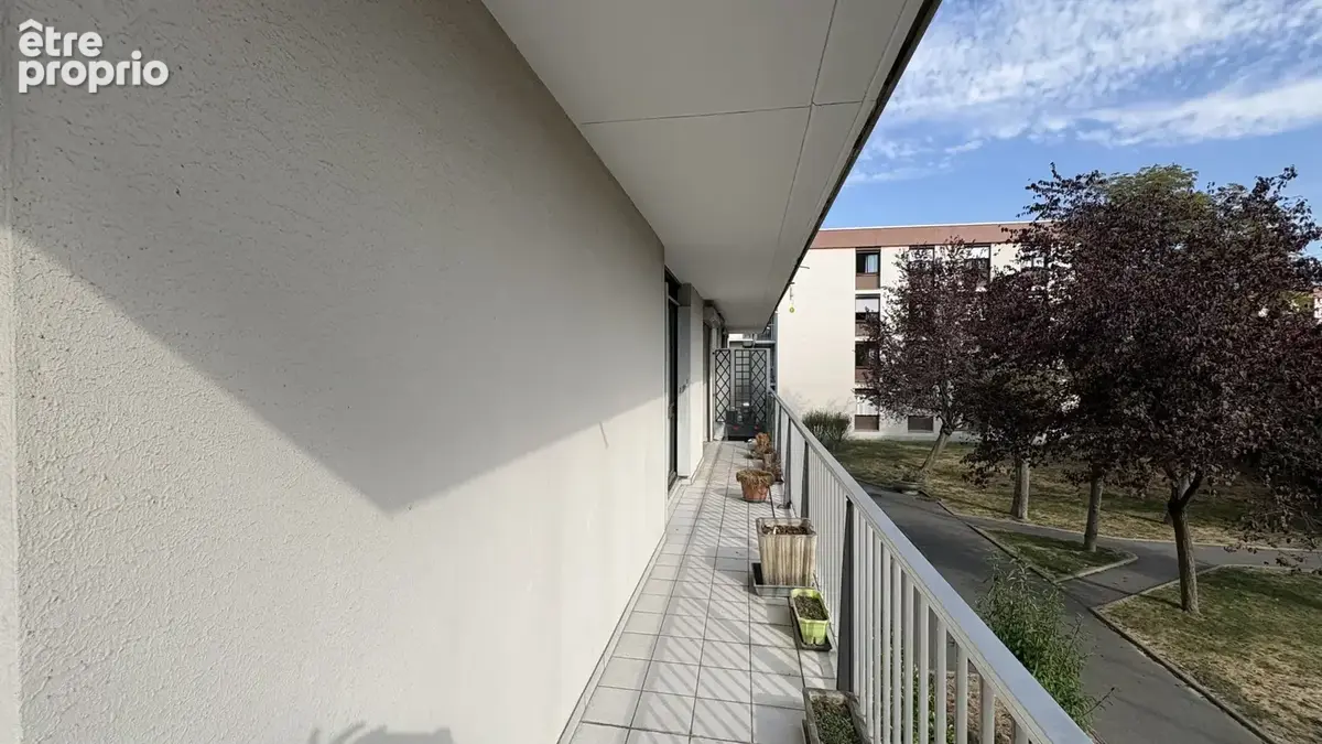 VAUJOURS   Appartement F4 avec balcon et parking en sous-sol - photo 17