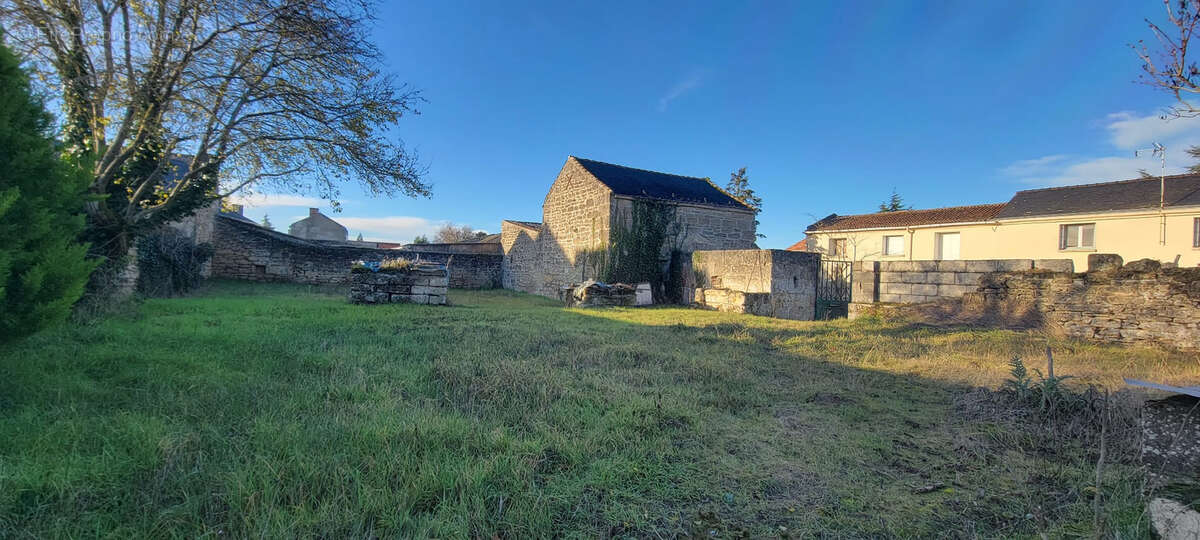 Maison à LOUERRE