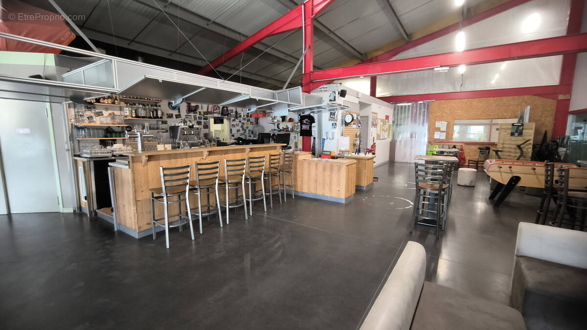 Commerce à LE PUY-EN-VELAY