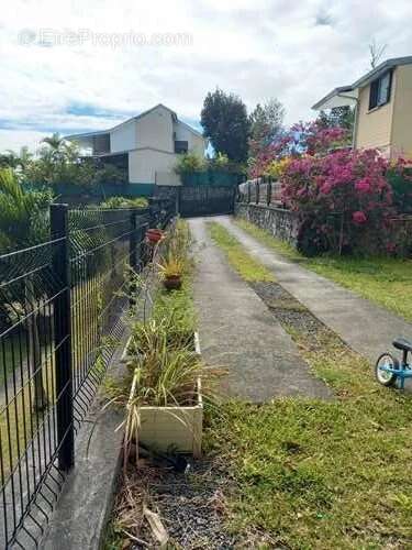 A vendre Villa F4/5 dans les Rampes de Saint-François à Sain - photo 2
