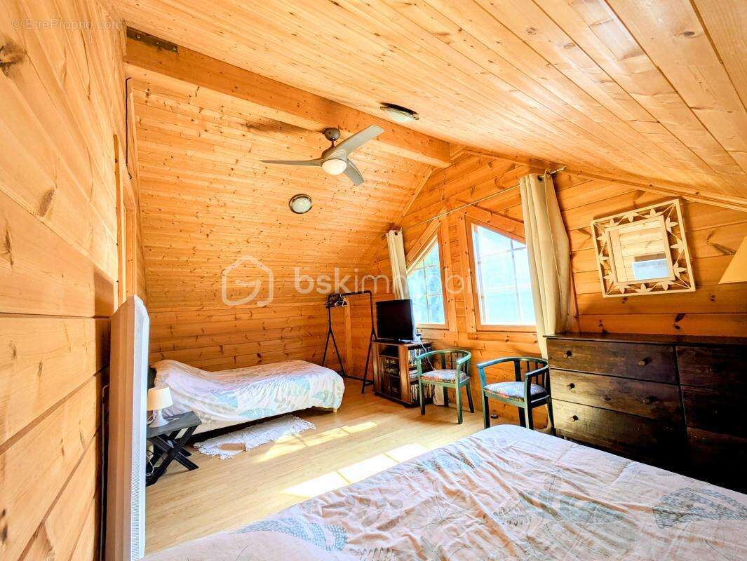 Maison familiale de 130 m² sur terrain de 2000 m² - photo 13