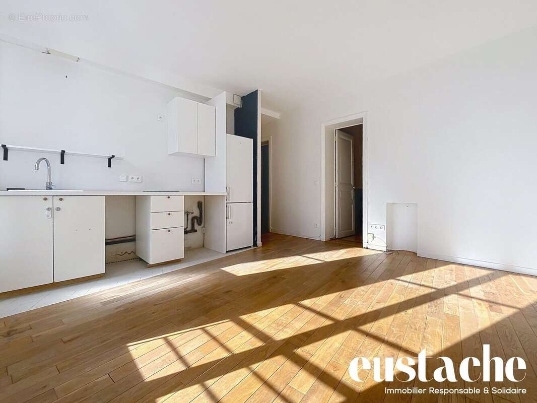 Appartement à PARIS-14E