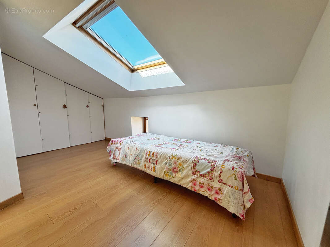 Maison à VAULX-MILIEU