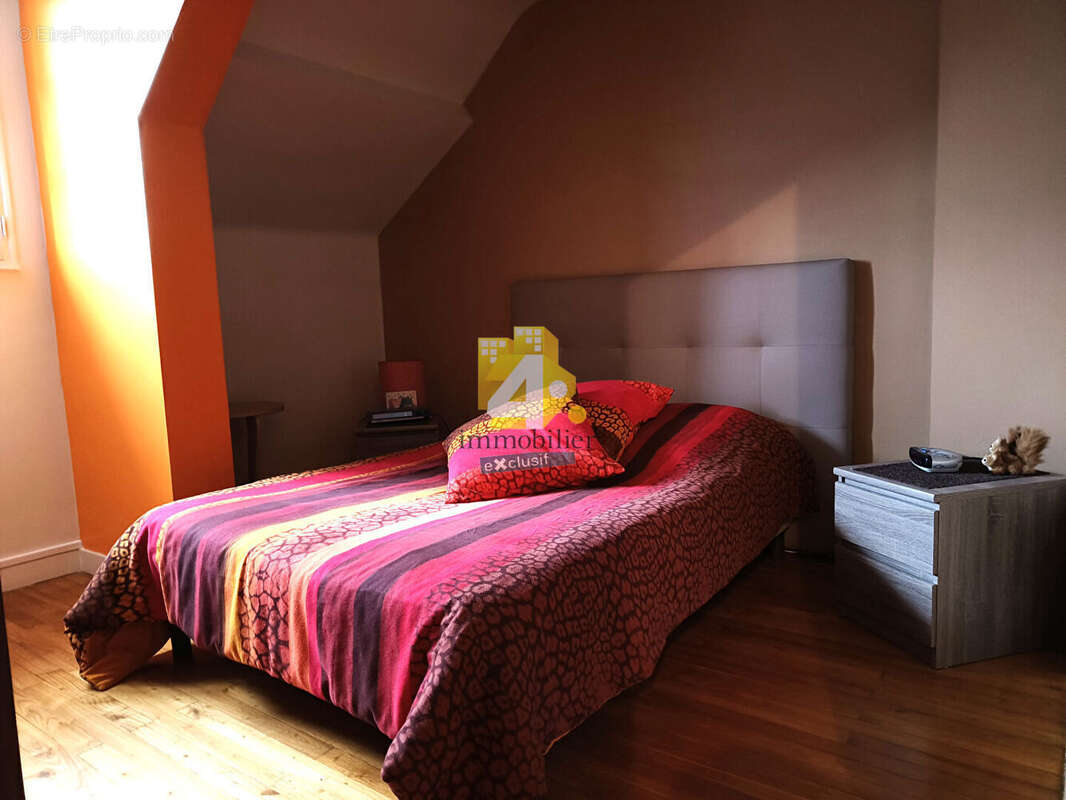 Maison à LA CHAPELLE-DES-MARAIS