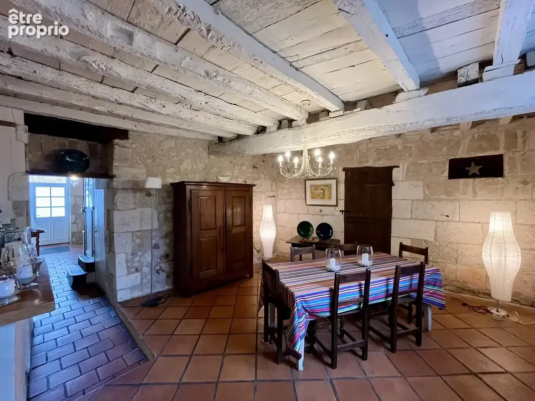 Charmante maison de village rénovée avec magnifique espace de vie extérieur et jardin clos - photo 4