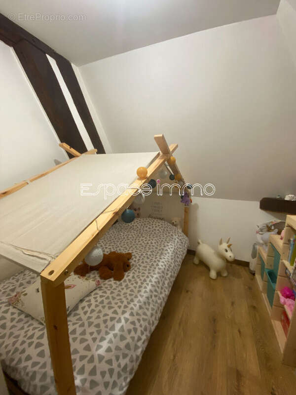 Appartement à CLERES