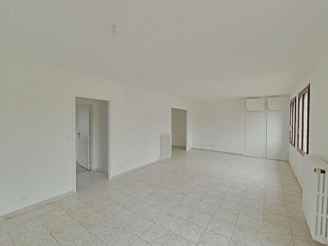 Appartement à BALLAN-MIRE