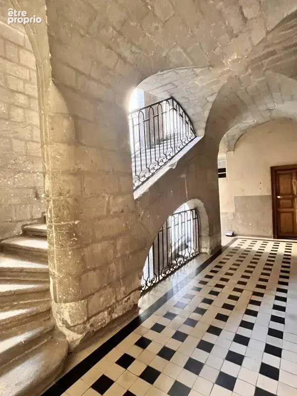 T2 rénové calme, grandes hauteurs, parquet, centre - photo 12