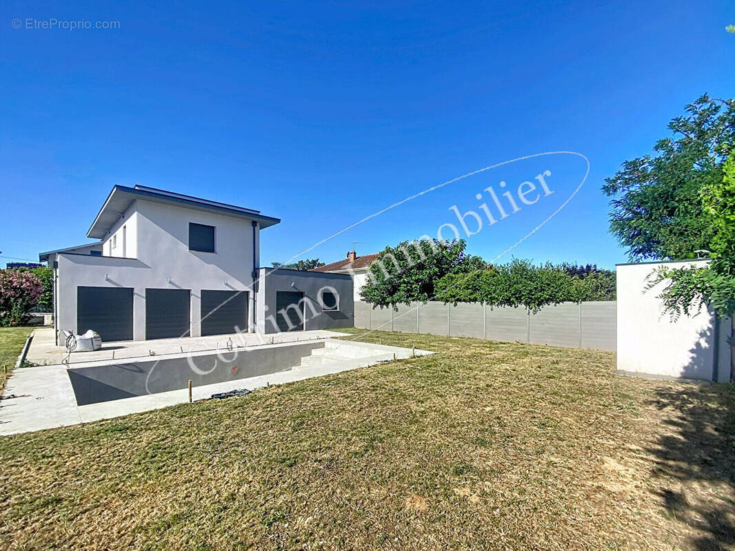 Maison à SAINT-PRIEST