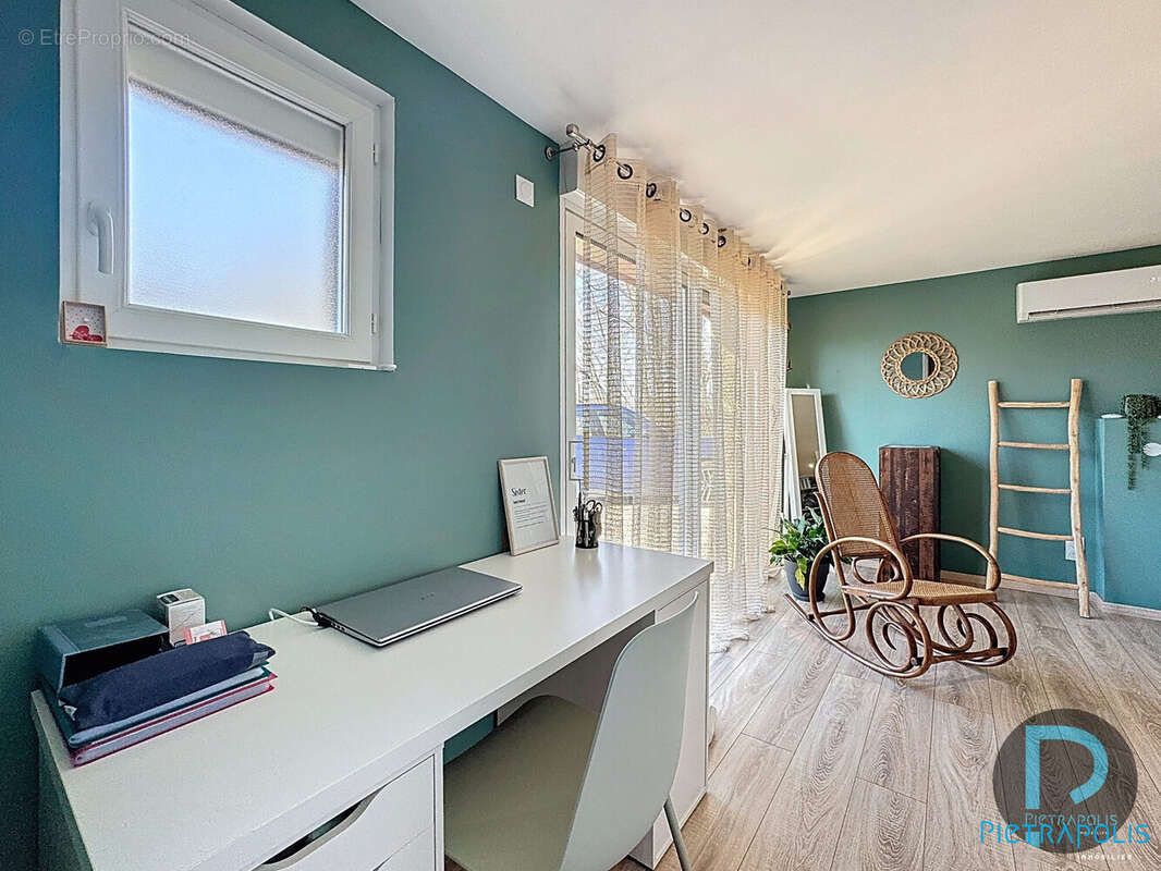 Maison à GENOUILLEUX