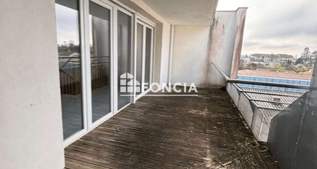 Appartement à VILLENAVE-D'ORNON