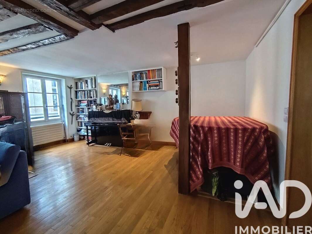 Photo 3 - Appartement à PARIS-3E