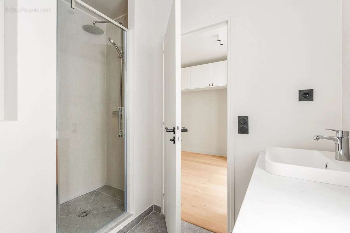 Appartement à PARIS-9E