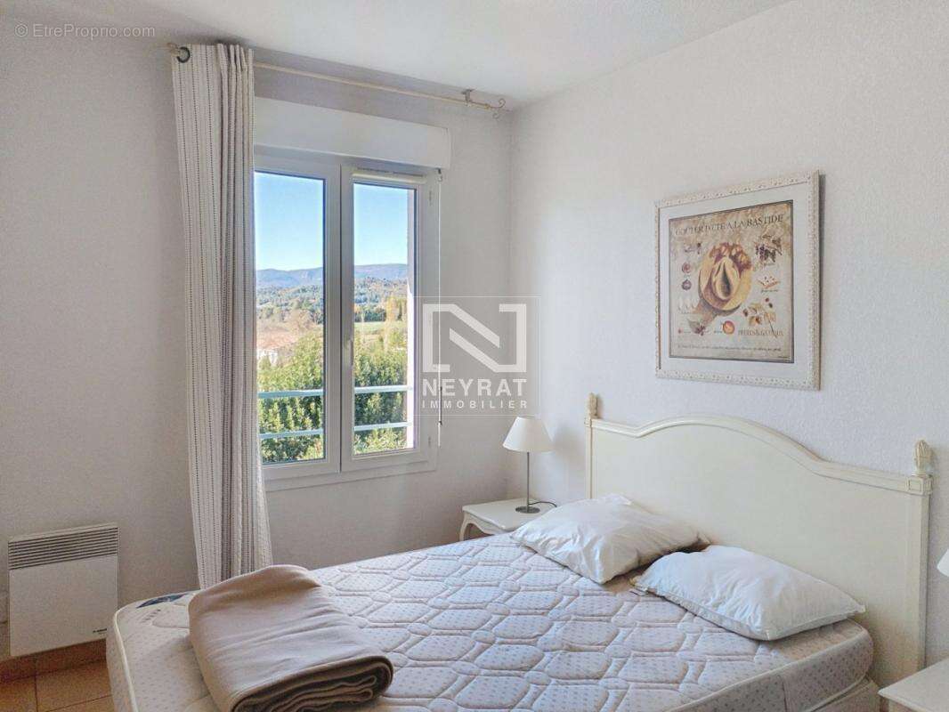 Appartement à MONTAUROUX