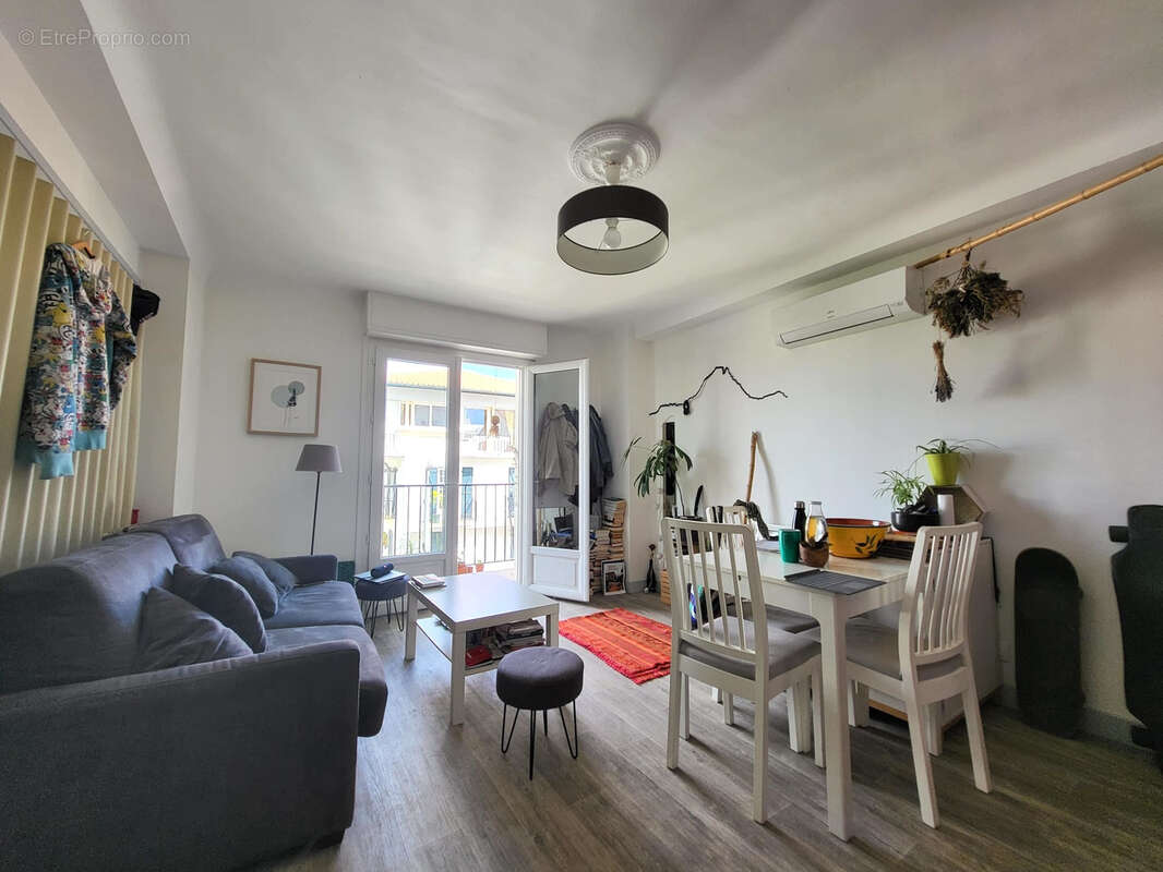 Appartement 3 pieces transforme en t2 et studio independants - photo 3