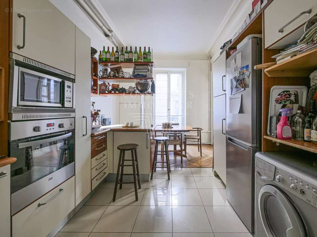 Appartement à PARIS-8E