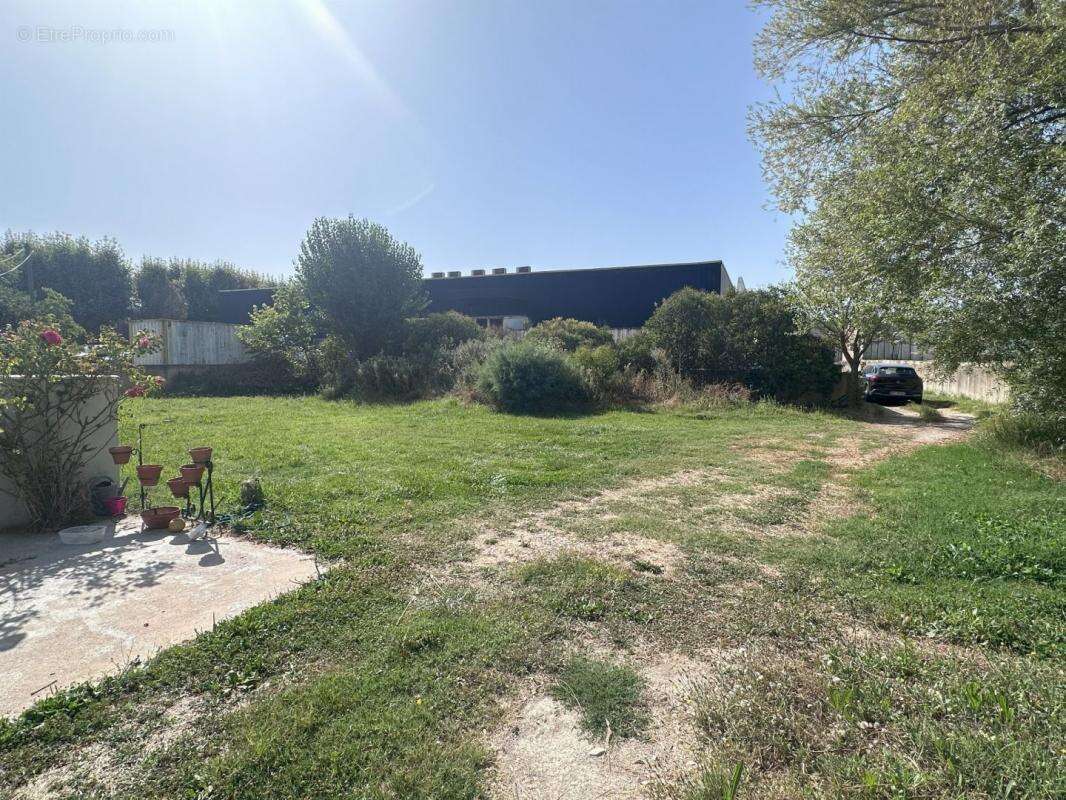 Terrain à LES PENNES-MIRABEAU