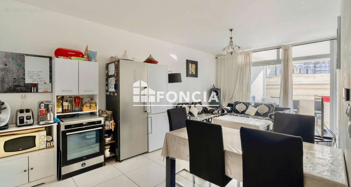 Appartement à MARSEILLE-2E