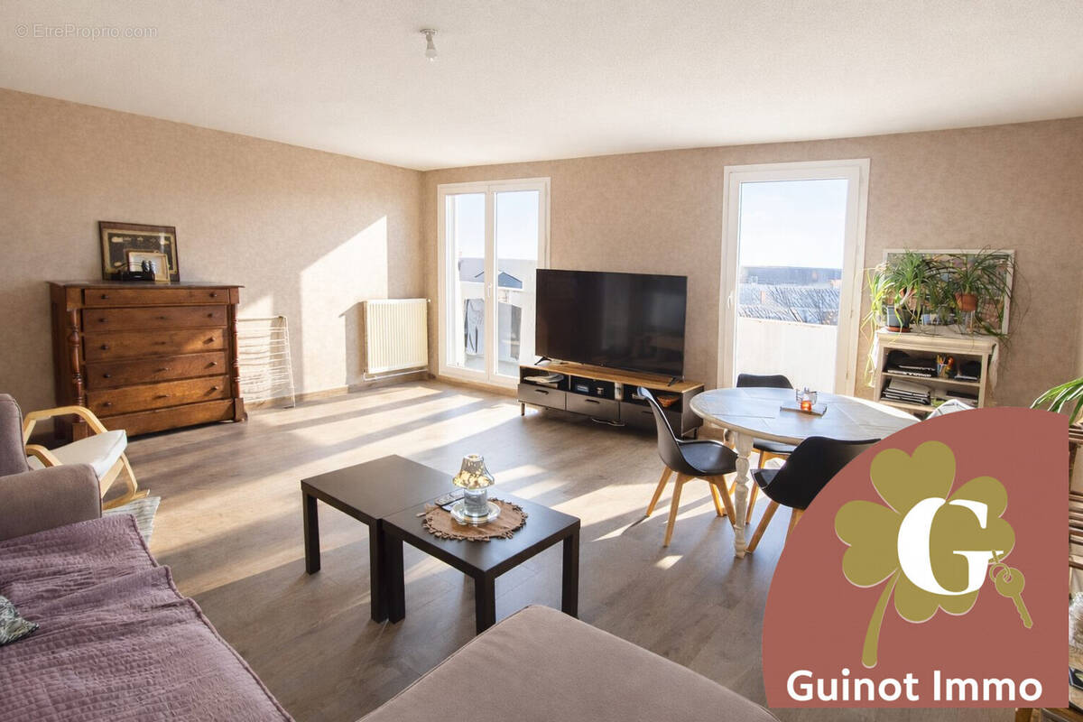 Appartement à SAINT-MAURICE-D'ETELAN