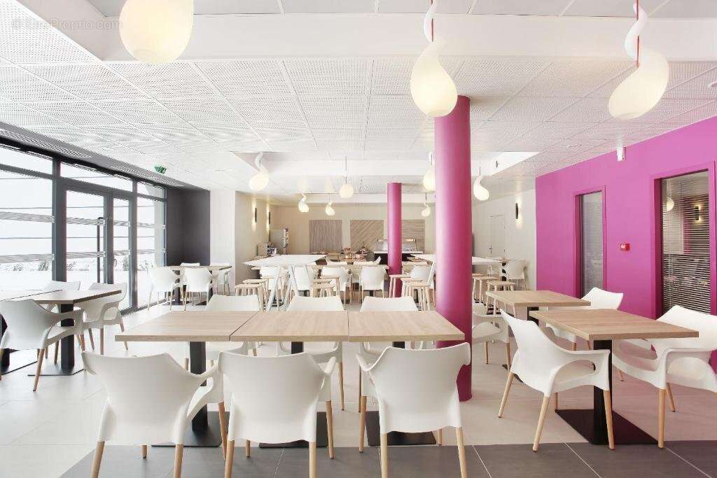 INVESTISSEMENT LOCATIF  Marseille  Résidence de tourisme Odalys City  Appart'hôtel Marseille Le Dôme - 6,71 % de rentabilité - photo 6