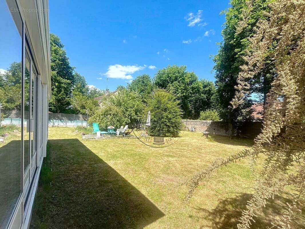 Maison à ANGERVILLIERS