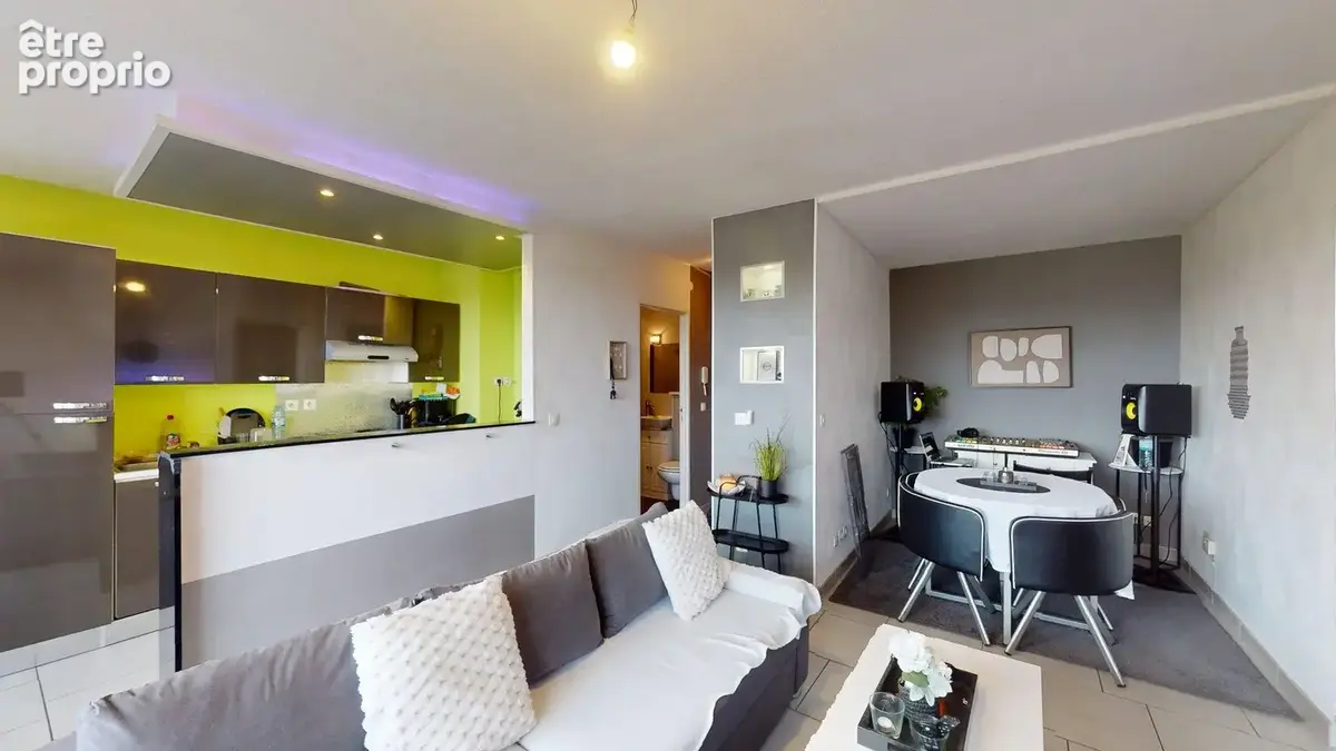 Appartement T2 de 46 m2 avec deux balcons et cave à Metz - photo 1