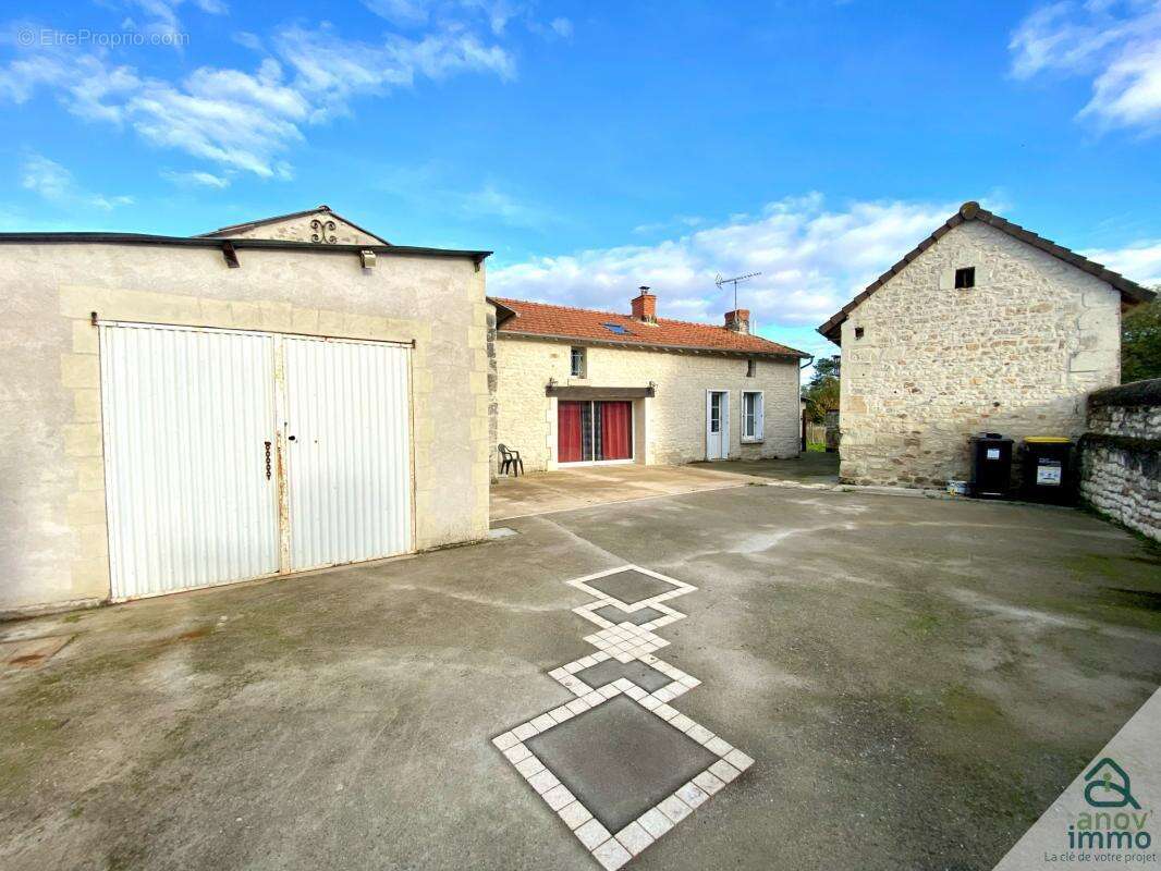 Maison à SCORBE-CLAIRVAUX