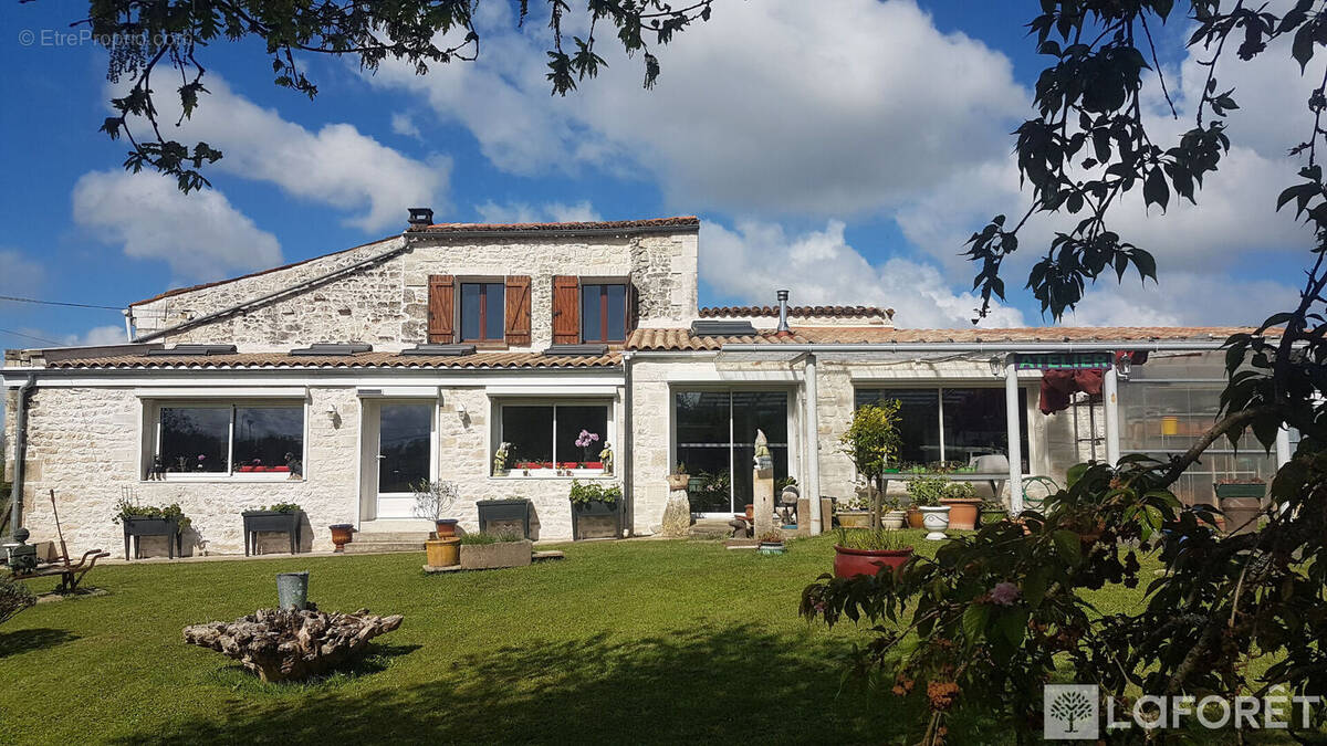 Maison à CHERMIGNAC