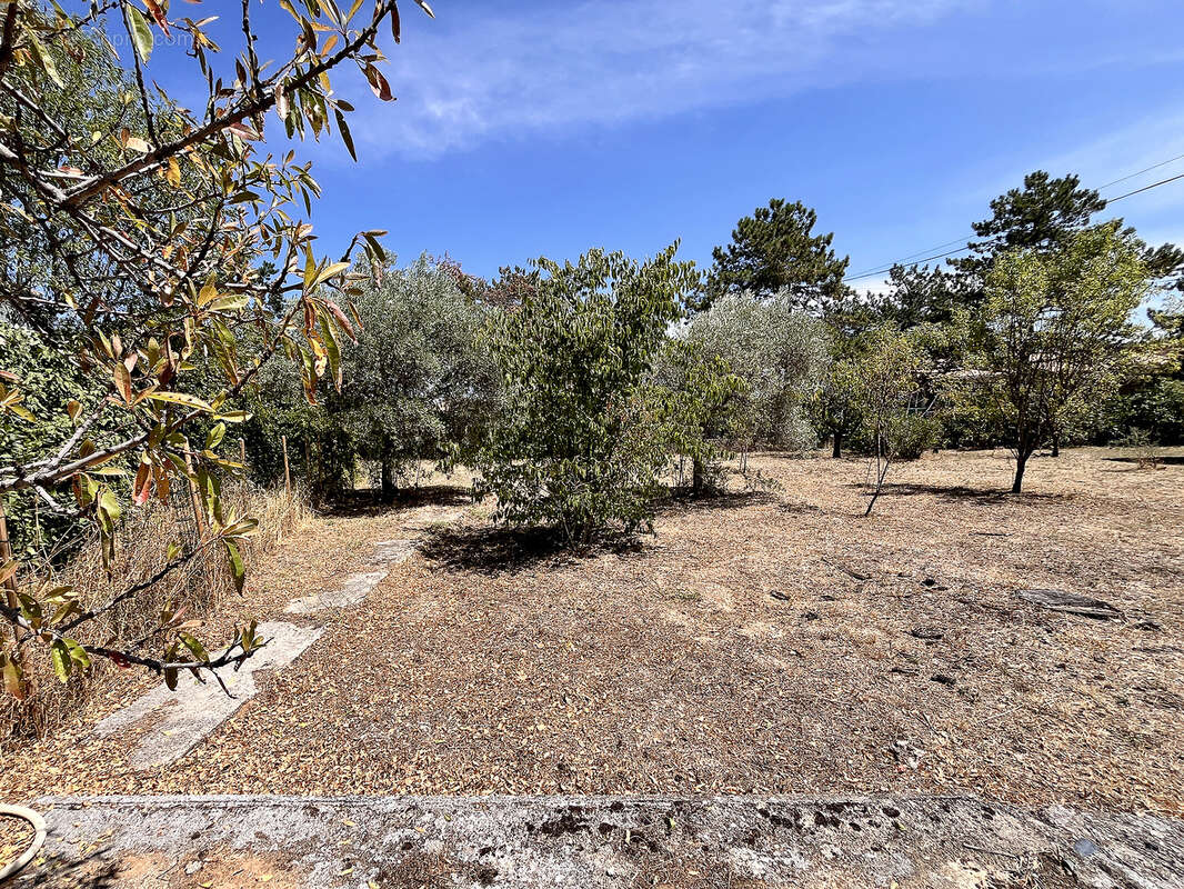 Terrain à CAROMB