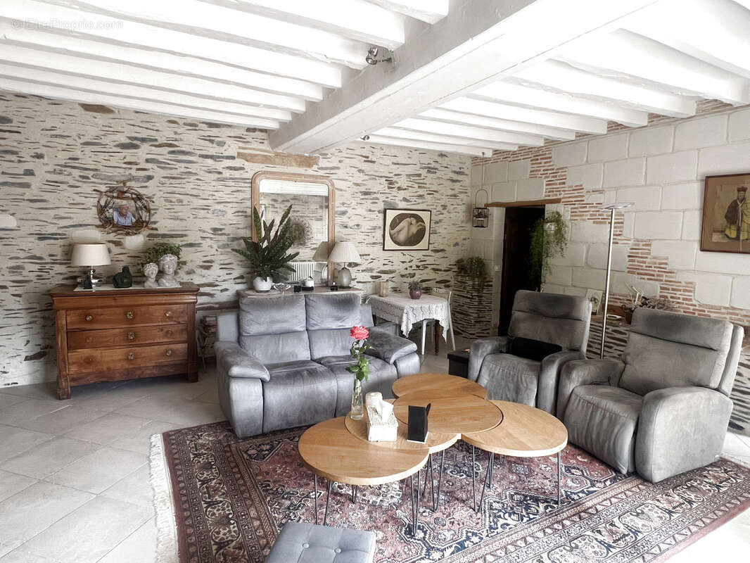 Maison à LES PONTS-DE-CE