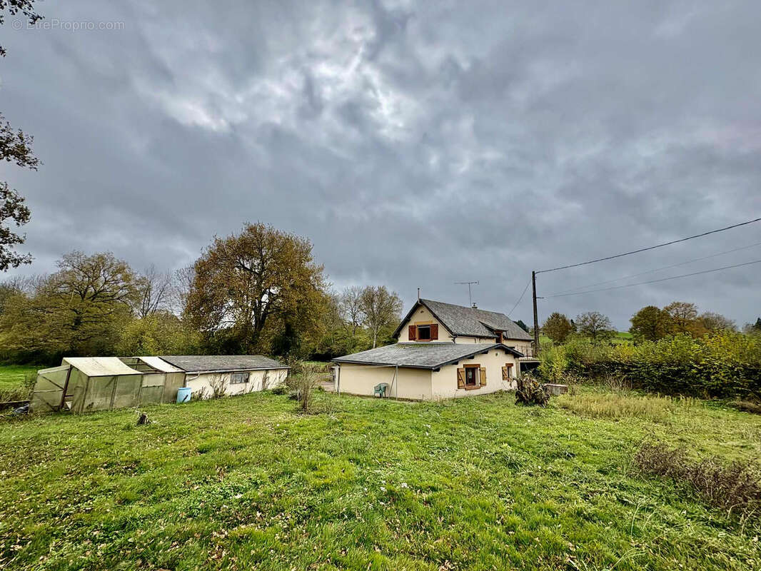 Maison à MERINCHAL