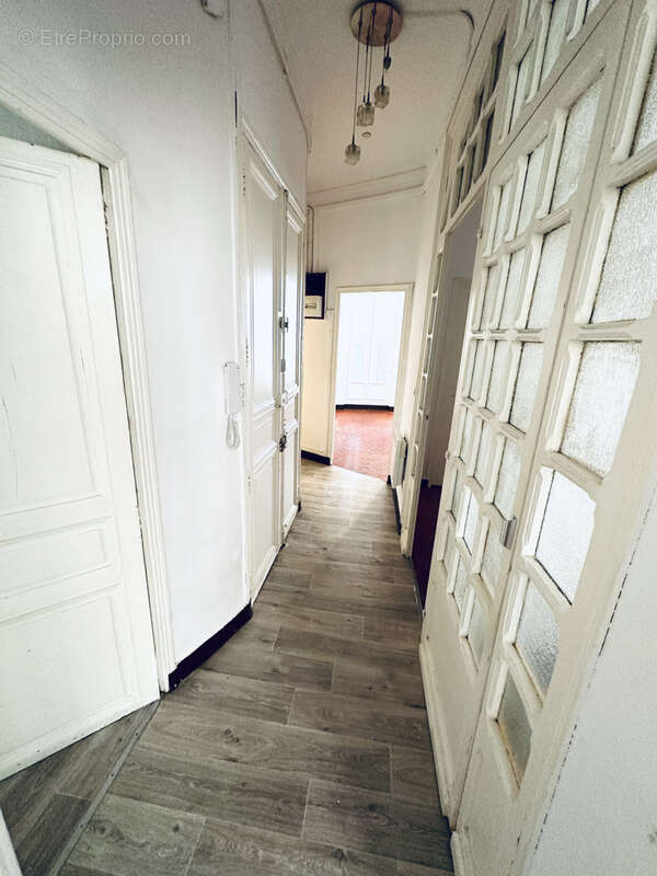 Appartement à MARSEILLE-6E