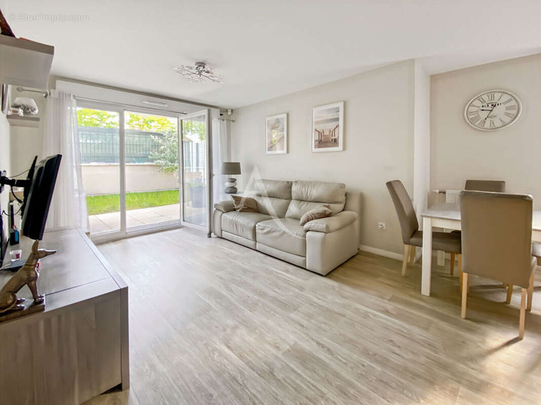 Appartement à JOUY-LE-MOUTIER