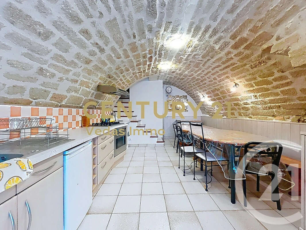 Maison à SAINT-JEAN-DE-VEDAS