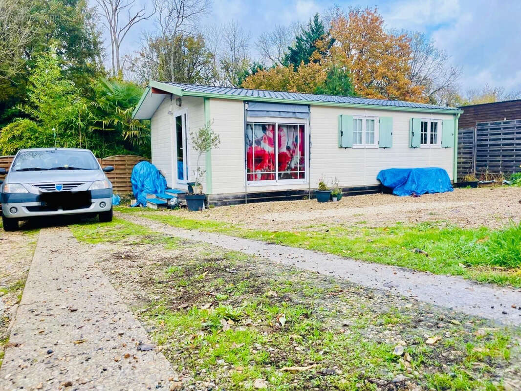 Maison à LE CHATELET-EN-BRIE