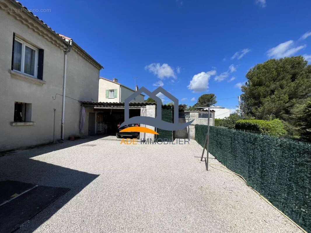 Maison à EGUILLES