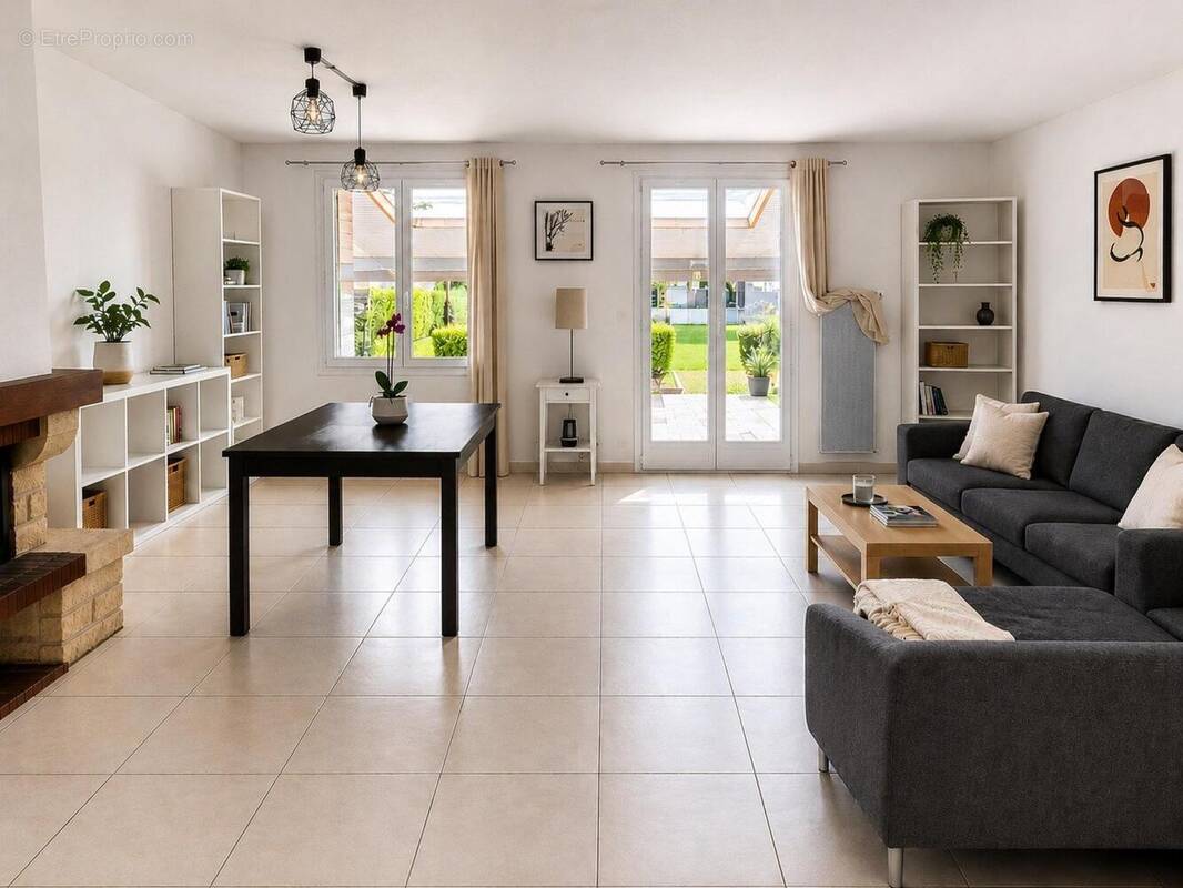 Photo 1 - Maison à MONTJOIRE