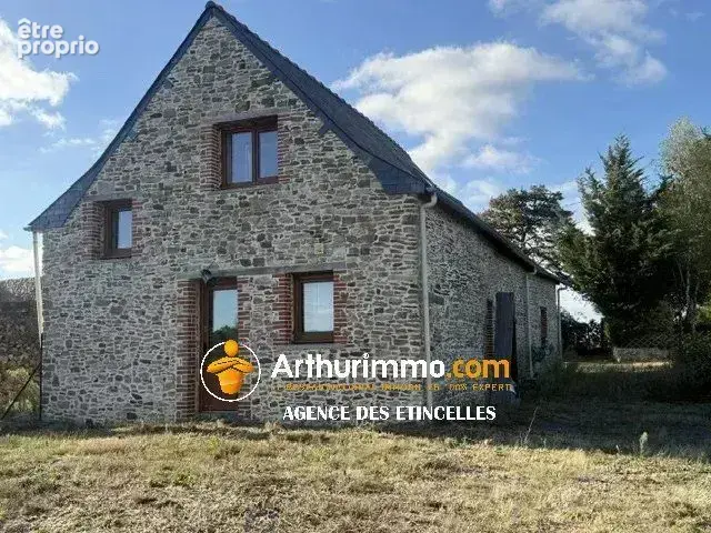 Photo Maison à Martigne-Ferchaud au prix de 229 900€