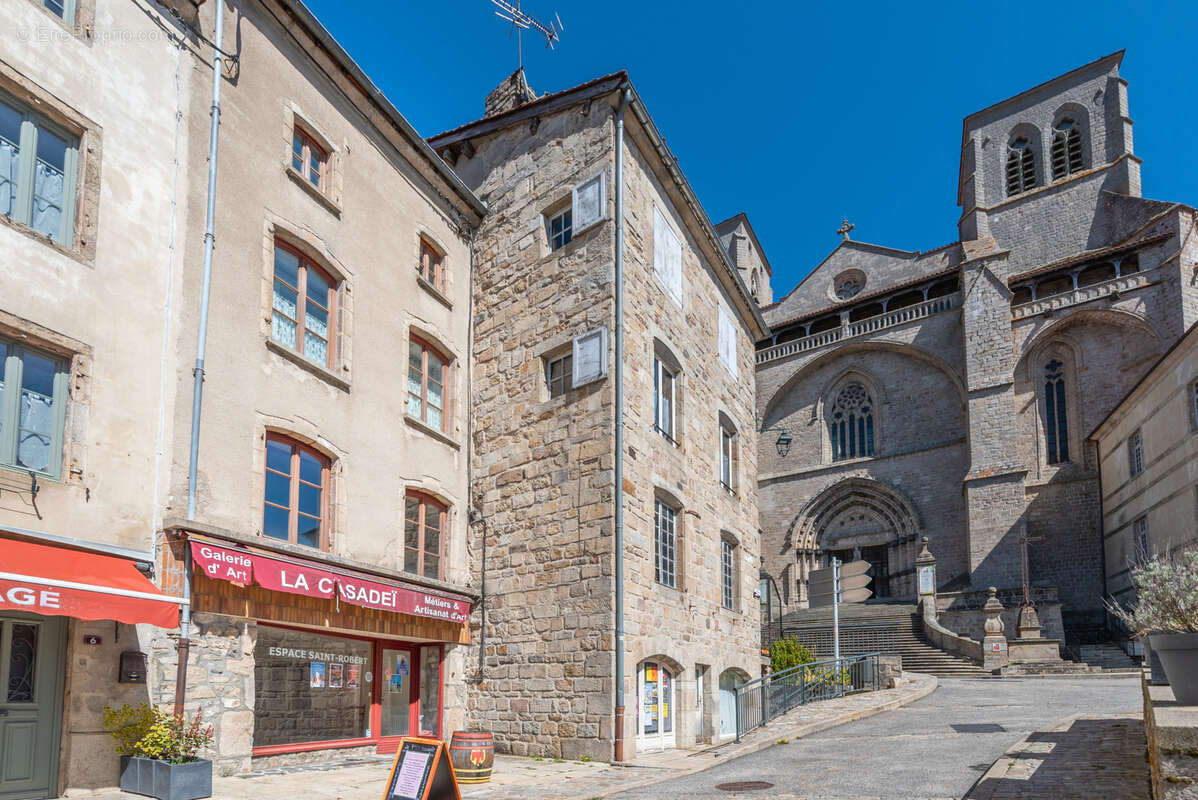 Maison à LA CHAISE-DIEU